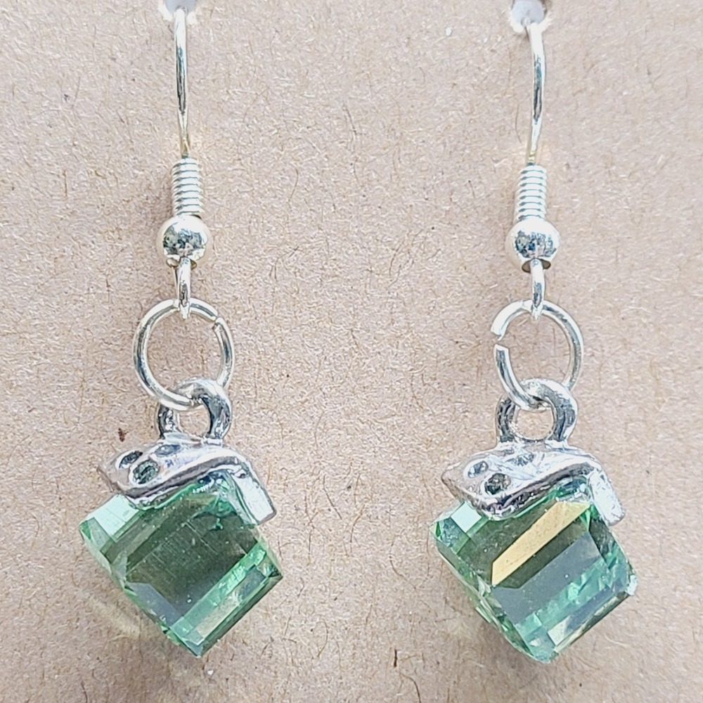 Handmade Green Crystal Cube Drop Earrings Silver Tone Geometric Dangle